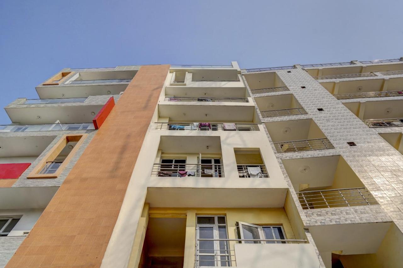 Oyo 78981 The Diamond Nest Noida Buitenkant foto